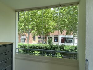 Cerramiento de terraza con cortina de vidrio